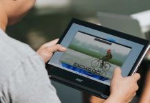Photos-App-Windows-11-Design-Man-Holding-Tablet